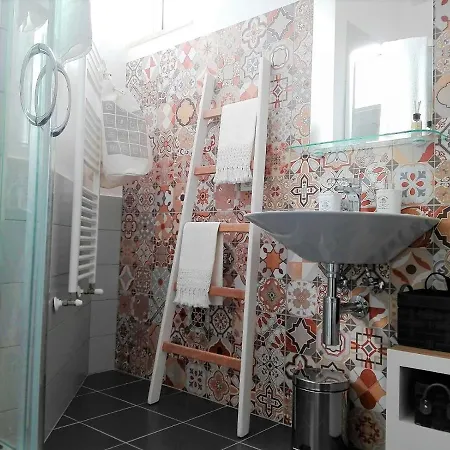 Bed & Breakfast Deja Vu