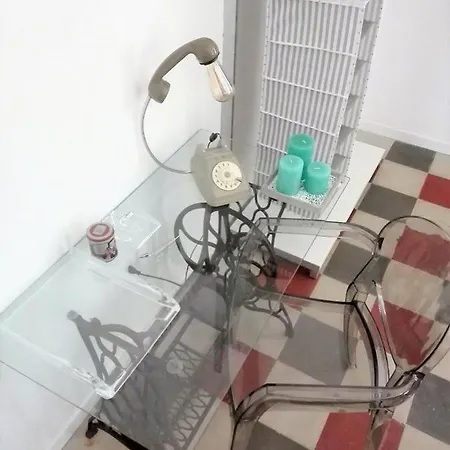 Bed & Breakfast Deja Vu 3*