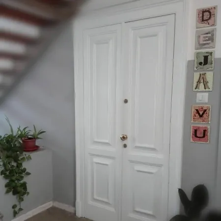 Deja Vu Bed & Breakfast